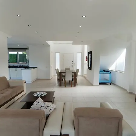 Valley 6, 4 Bedroom, Private Arge Pool, Near Aquapark