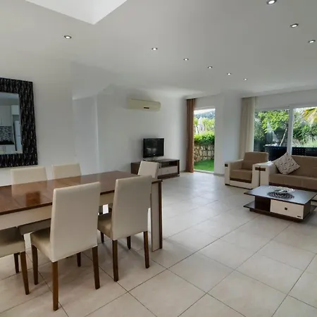 Valley 6, 4 Bedroom, Private Arge Pool, Near Aquapark 페티예