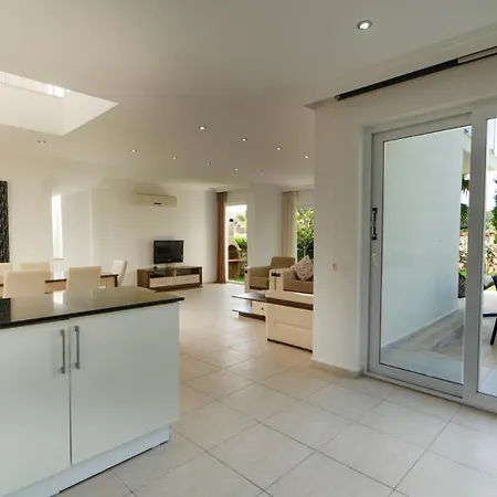 Valley 6, 4 Bedroom, Private Arge Pool, Near Aquapark Villa *
