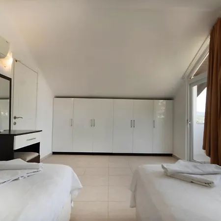 Valley 6, 4 Bedroom, Private Arge Pool, Near Aquapark Fethiye